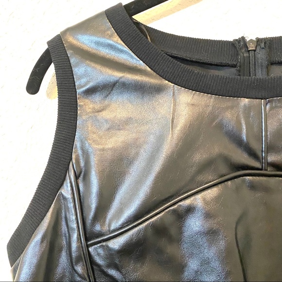 Gracia NWT Vegan Leather Crop Top - Picture 3 of 4